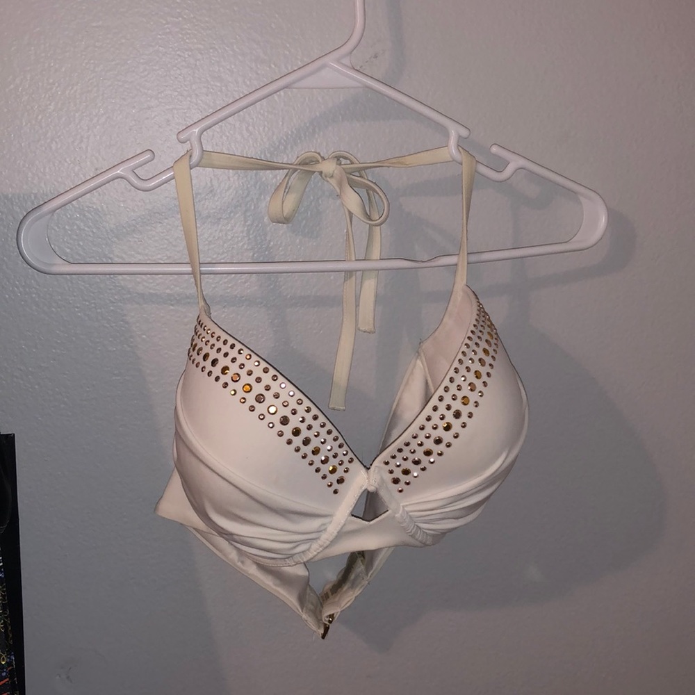 NWOT Victoria Secret white bikini top full support